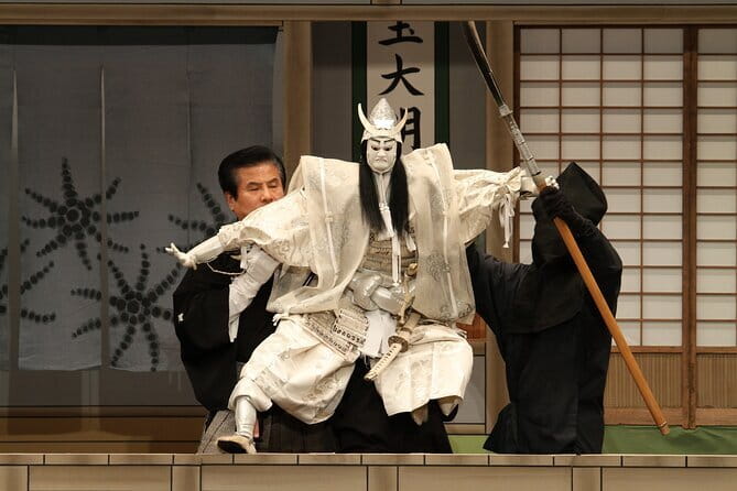 Watch Samurai Themed Entertainment Show in Shinjuku - Souvenir Offerings