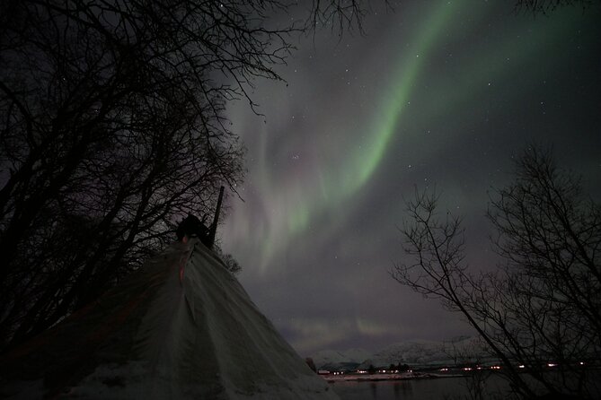 Watching The Aurora Dance - Capturing the Aurora