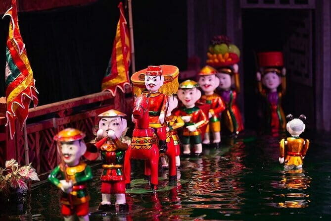Water Puppet Show At Golden Dragon Theatre - Key Points