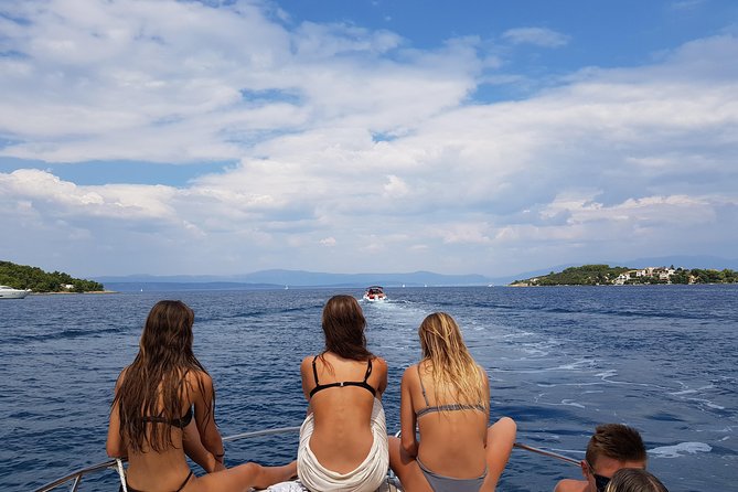 Water Taxi Ride From Split Airport to Hvar - Competitive Pricing and Direct Transport