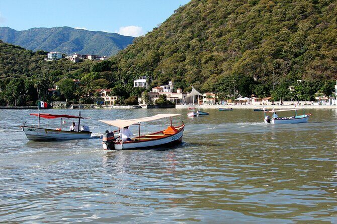 Water TOUR - Lakes, Islands, Fortresses and Artisan Workshops - Key Points
