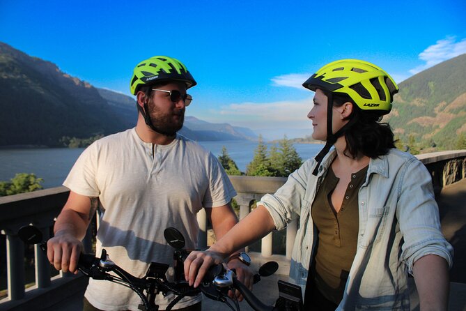 Waterfalls & Waterfront E-Bike Tour on Car-Free Bike Path - Panoramic River Views