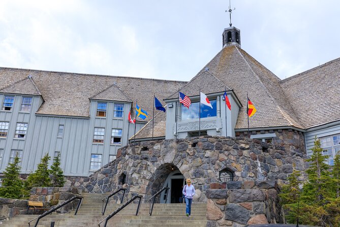 Waterfalls, Wine, and Timberline Tour - Refund Policy