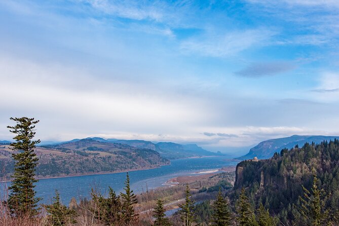 Waterfalls, Wine, and Timberline Tour - Waterfalls Exploration