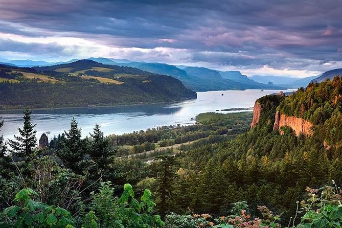 Waterfalls & Wine Tour-Multnomah Falls,Vineyards,Hood River Combo - Included in Tour