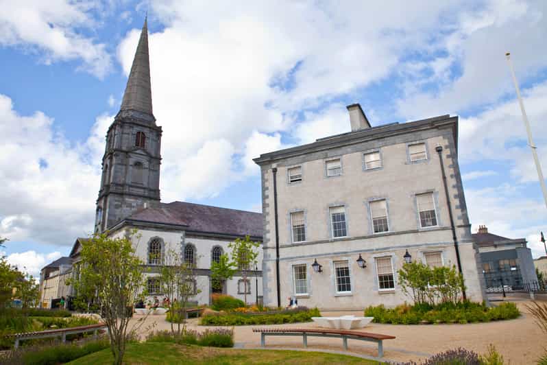 Waterford: Viking Triangle Guided History Walking Tour - Historical Highlights