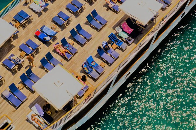 Wave Dancer Sunset BBQ Cruise - Duration and Group Size