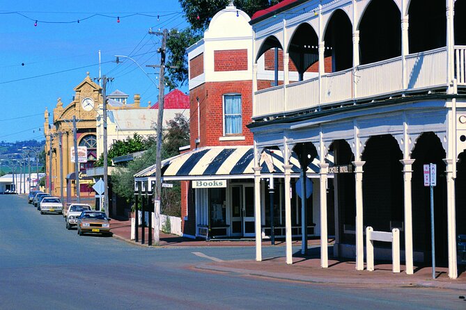Wave Rock, York, Wildflowers, and Aboriginal Cultural Day Tour From Perth - Seasonal Wildflower Viewing Opportunities
