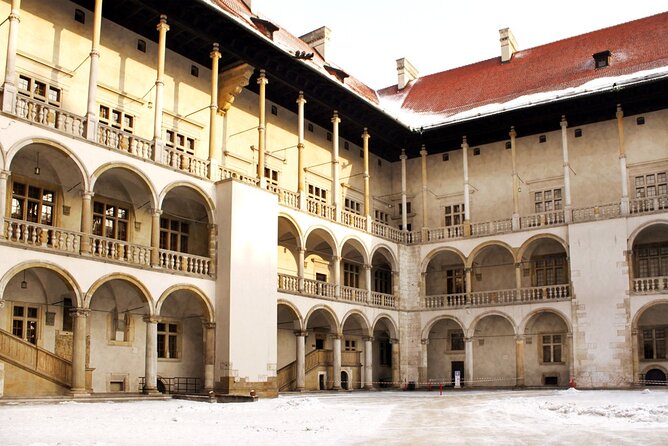 Wawel Castle and Cathedral Guided Walking Tour in Kraków - What Youll Experience