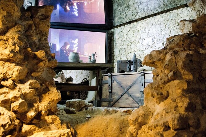 Wawel Castle, Cathedral and Rynek Underground Guided Tour in Krakow - Quick Points