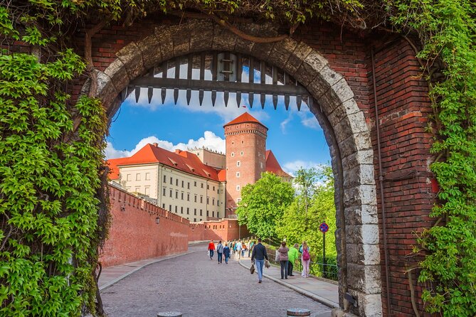 Wawel Castle Treasury & Armoury Skip the Line Private Tour - Pricing and Cancellation