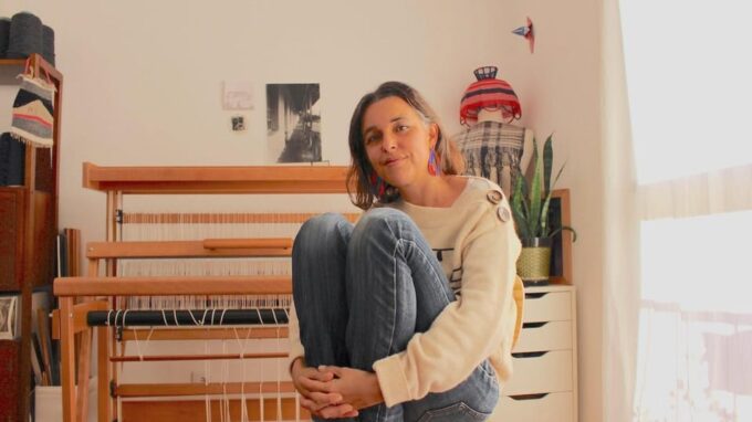 Weaving Experience With a Local - Video Call Consultation