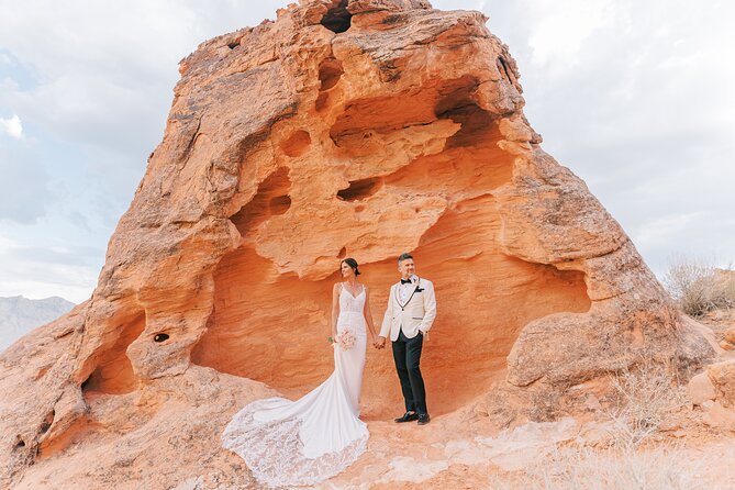Wedding in French at Valley of Fire - Ceremony Features and Celebration