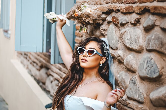 Wedding Photo Tour With Private Photographer - Meeting and Pickup