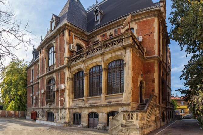 WEDNESDAY and DRACULA Themed Private 5-Day Tour in Romania With Airport Pickup - Fitness and Accessibility