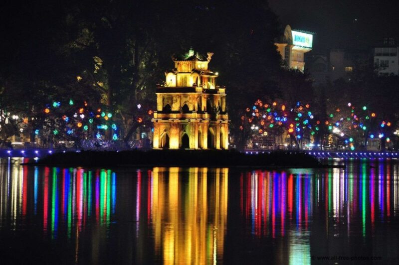 Weekend Hanoi Night Market & Street Food Tour - Key Points