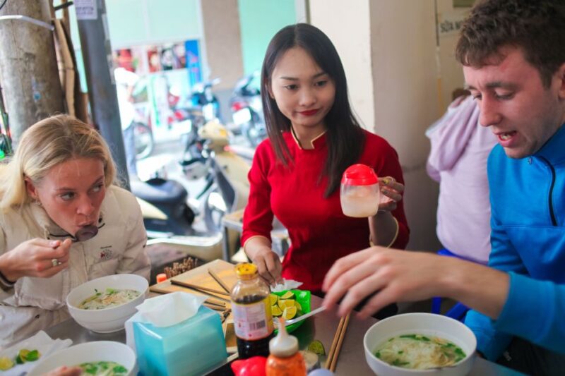 Weekend Hanoi Night Market & Street Food Tour - Exploring Hang Ngang - Hang Dao Street