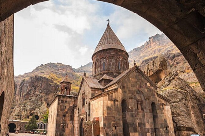 Weekend Tour in Armenia - Driving Through Ararat