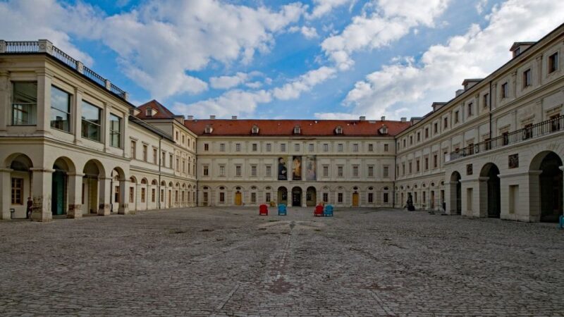 Weimar: City Highlights Self-guided Walking Tour - Goethes Grave and Liszt House