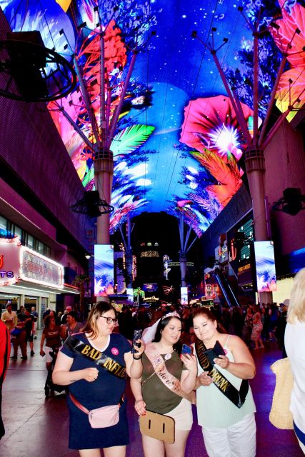 Weird, Wacky Fremont Bar Experience With Cocktails & Photos - Tour Itinerary
