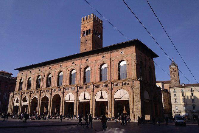 Welcome to Bologna! Private Walking Tour - Meeting Point and Pickup Details