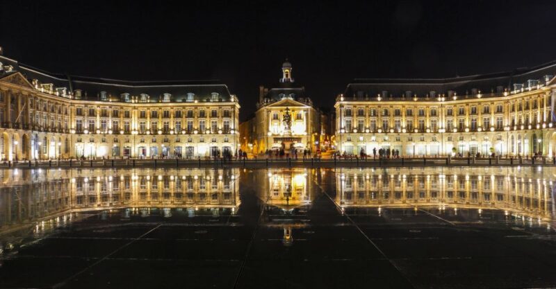 Welcome to Bordeaux: Private Walking Tour With a Local - Explore Charming Neighborhoods and Streets