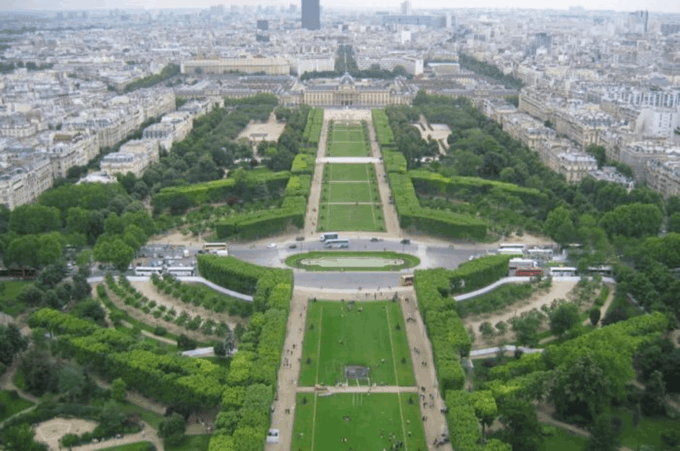 Welcome to Paris: A Self-Guided Audio Tour in English - Discovering Sainte-Chapelle and Conciergerie