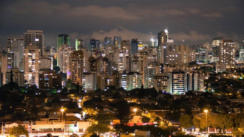 Welcome to São Paulo: Private Walking Tour With a Local - Navigating São Paulos Diverse Neighborhoods