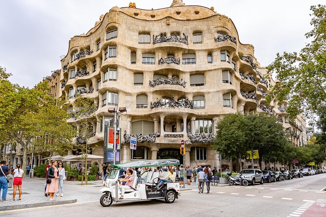 Welcome Tour to Barcelona in Private Eco Tuk Tuk - Weather and Cancellation Policy