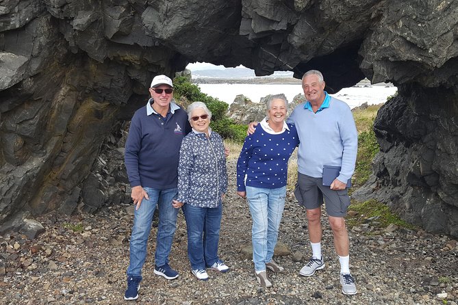Wellington Shore Excursion: From Cave to Coast Highlights Private Tour - Explore Wellingtons Landmarks