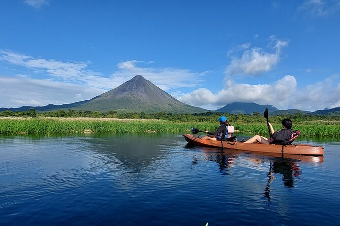 Wellness Park Retreat & Kayaking on Lake Arenal - Key Points