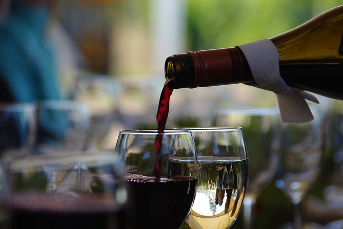 West Kelowna 5 Winery Wine Trail - Tour Logistics and Meeting Point
