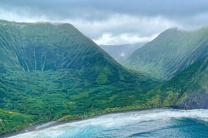 West Maui and Molokai 60-Minute Helicopter Tour - Tropical Rainforests