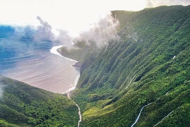 West Maui and Molokai 60-Minute Helicopter Tour - Meeting and Pickup