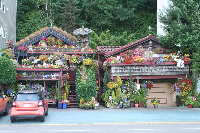 West Seattle Tour: a World Away and a State of Mind! - Flexible Tour Experience