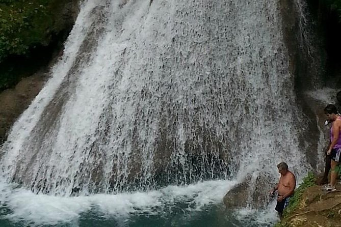 Wet and Wild - Blue Hole and Dunns River - Transportation and Pickup