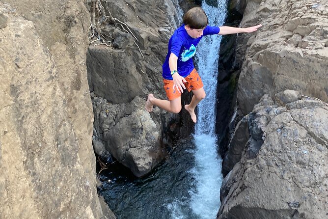 Wet & Wild: Tamanique Waterfalls + Craft Beer Sampling & Lunch - Craft Beer Sampling Experience