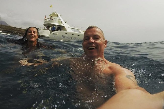 Whale Watching Catamaran Cruise With Transfer, Buffet by MC - Tour Capacity and Confirmation