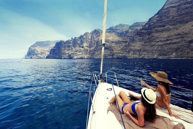 Whales & Dolphins Watching in Exclusive Sailboat - Meeting and Pickup Details