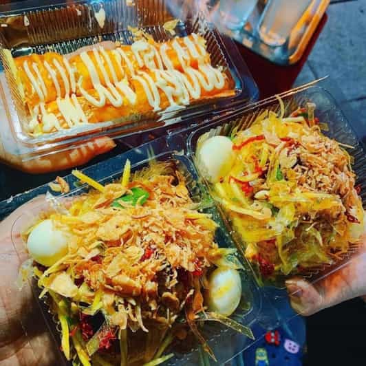 What to Eat in Hanoi: Food Tour With Local Guide - Pickup and Guide Information