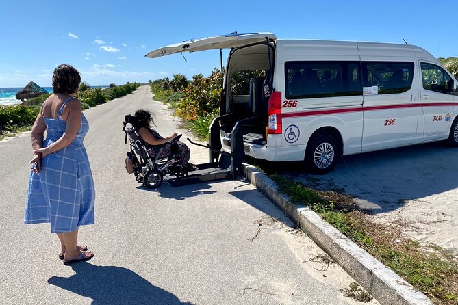 Wheelchair-Accessible Private Island Tour of Cozumel - Professional Driver-Guide Expertise