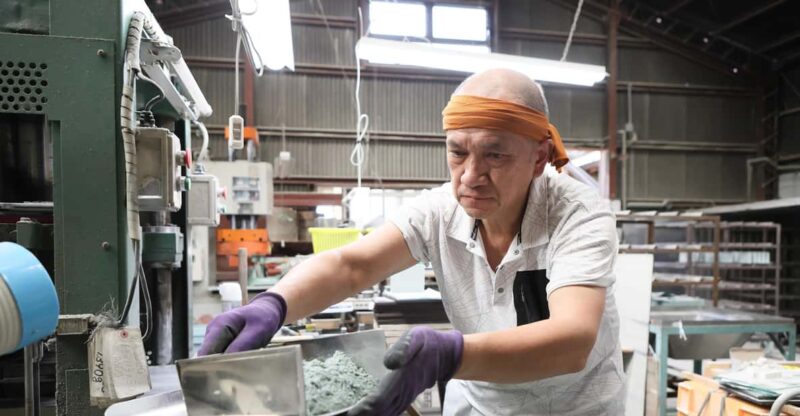 Whetstones Factory Tour and Knife Sharpening Experience - Key Points