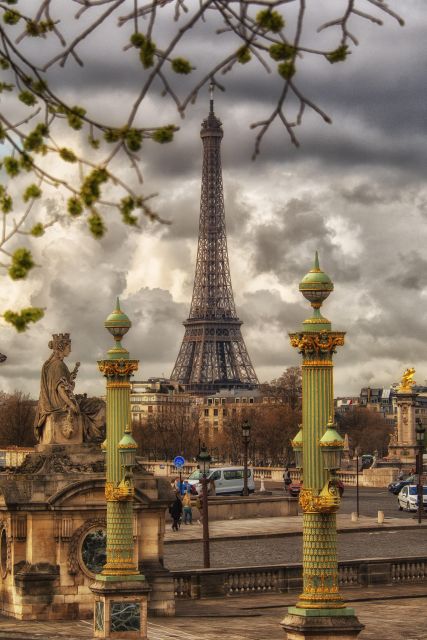 Whispers of Elegance: An Enchanting Parisian Evening - Tuileries Gardens: A Verdant Oasis
