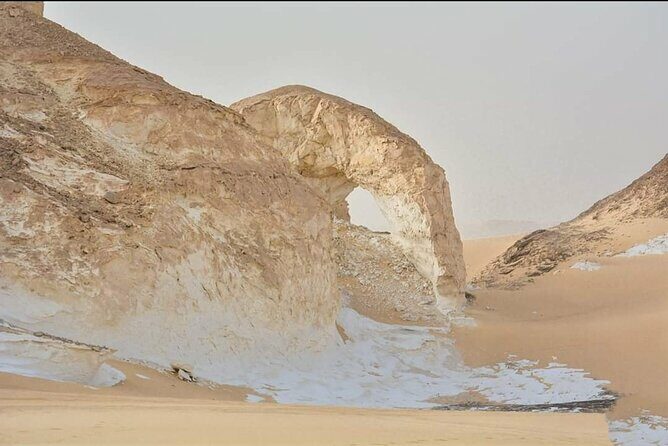 White & Black Desert tour 2 Days 1 night camping from Cairo. - Key Points