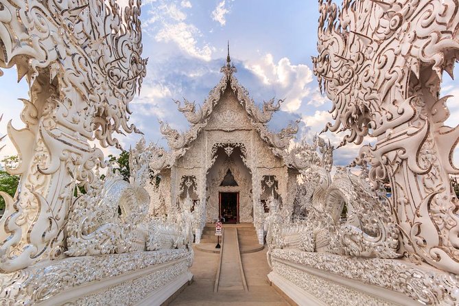 White Temple-Black House & Blue Temple Tour From Chiang Mai - Transportation and Pickup