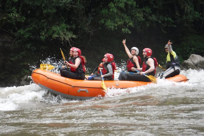 White Water Rafting in Baños De Agua Santa Level III and IV - Key Points