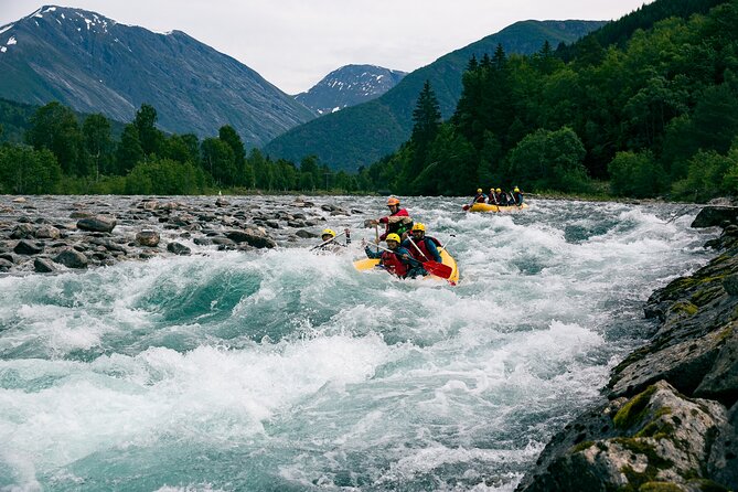 White Water Rafting in Valldøla - Snacks and Refreshments on the Ride