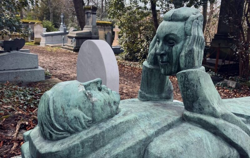 Who Killed Victor ? Escape Game at Père Lachaise Cemetery - Objective and Format