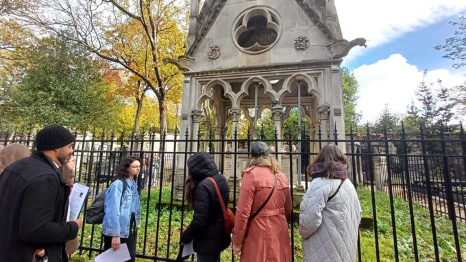 Who Killed Victor ? Escape Game at Père Lachaise Cemetery - Exploring Père Lachaise Cemetery