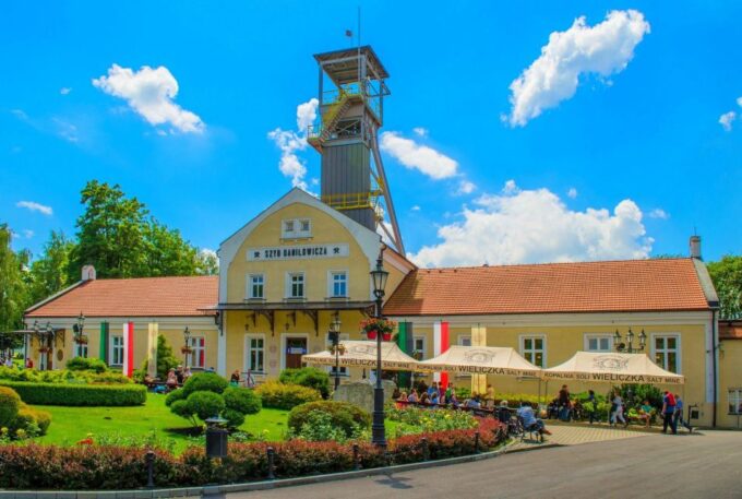 Wieliczka Salt Mine: Skip-the-Line Ticket and Guided Tour - Health Benefits of Salt Mine